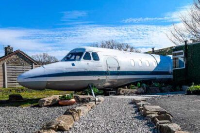Viaje a Gales: Un avión convertido en alojamiento turístico